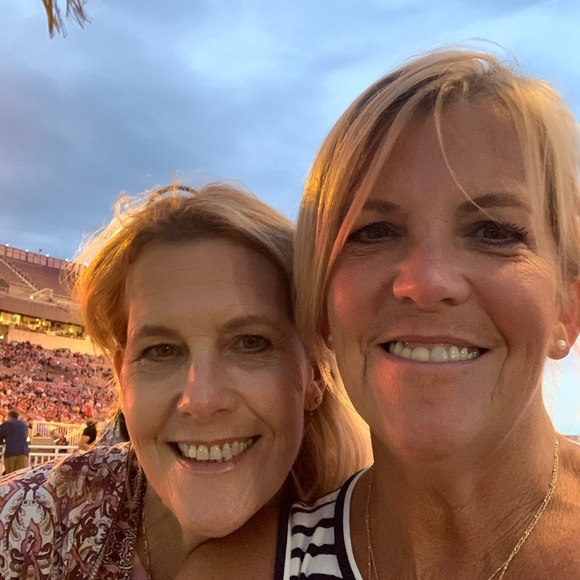 Meet your Posher, Karen - Picture 4 of 7